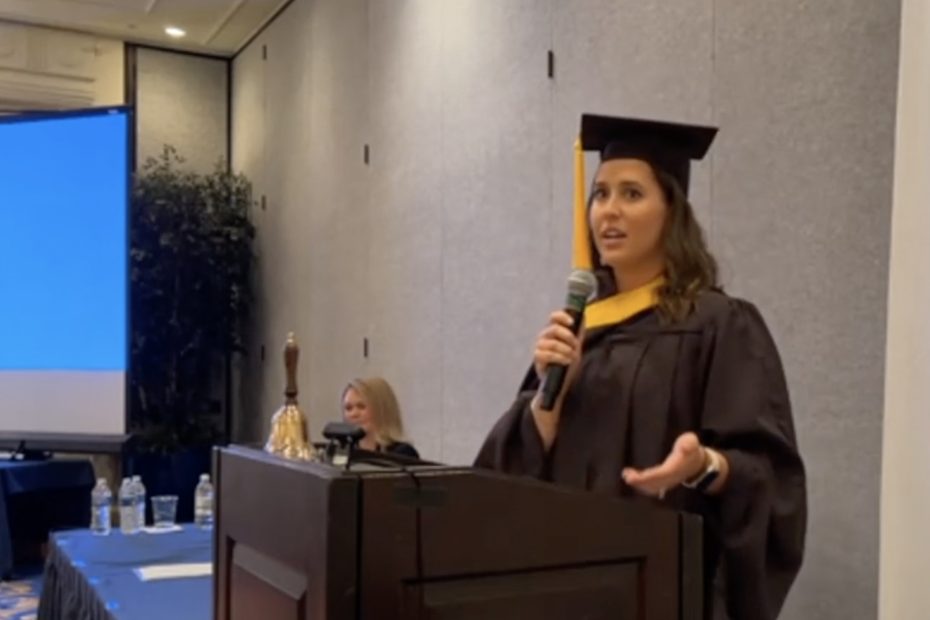 Graduate Speaks at Medical Physics 2022 Graduation Event